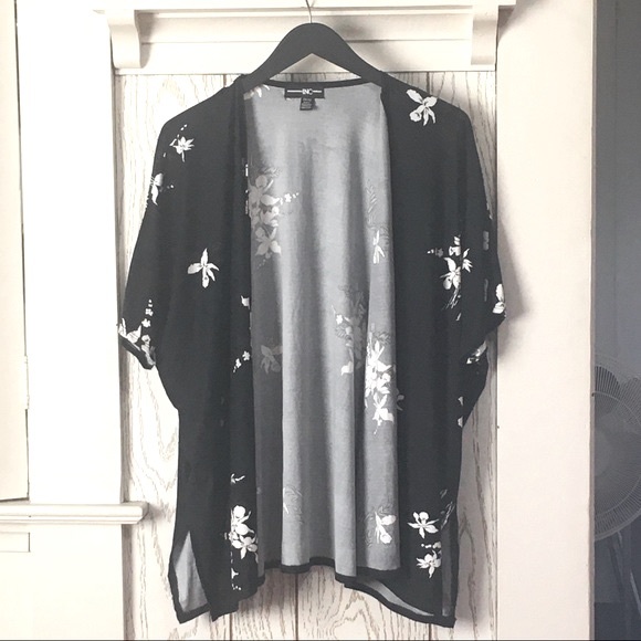 INC floral sleeveless cardigan - Picture 3 of 10